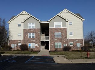 1334 Piedmont Cir, Saint Peters, MO 63304