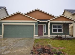 2124 Legacy Dr, Newberg, OR 97132