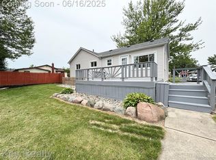 7924 Swan Creek Rd, Newport, MI 48166