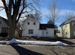 207 N 2nd St, Abbotsford, WI 54405