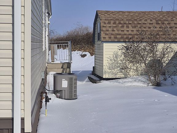 4th image of 9 Vista Ln