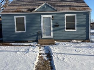 1200 River Rd, Windom, MN 56101