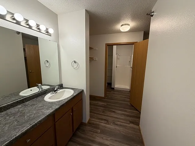 The Summers at Osgood Apartments — Photo 16