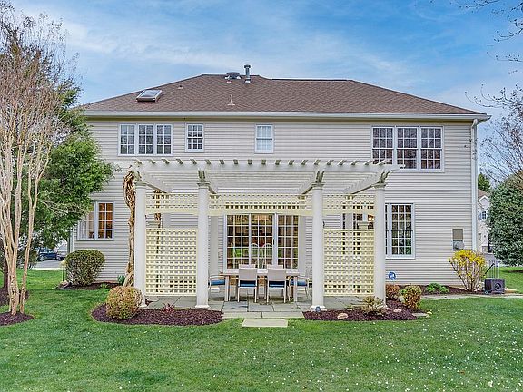 2nd image of 8403 Woodford Forest Pl