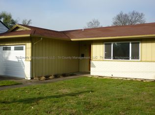 307 NE Holland St, Portland, OR 97211