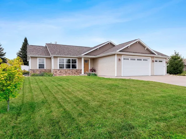 209 Howard Dr, Hortonville, WI 54944