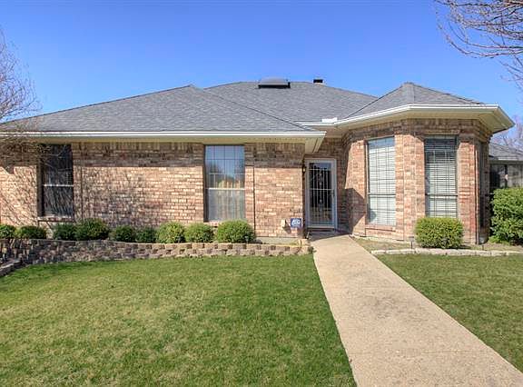 2nd image of 5613 Cambria Dr