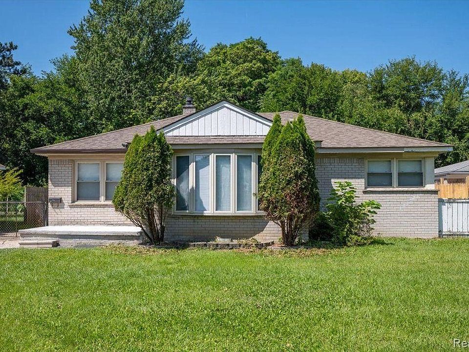 1st image of 25545 Eureka Dr
