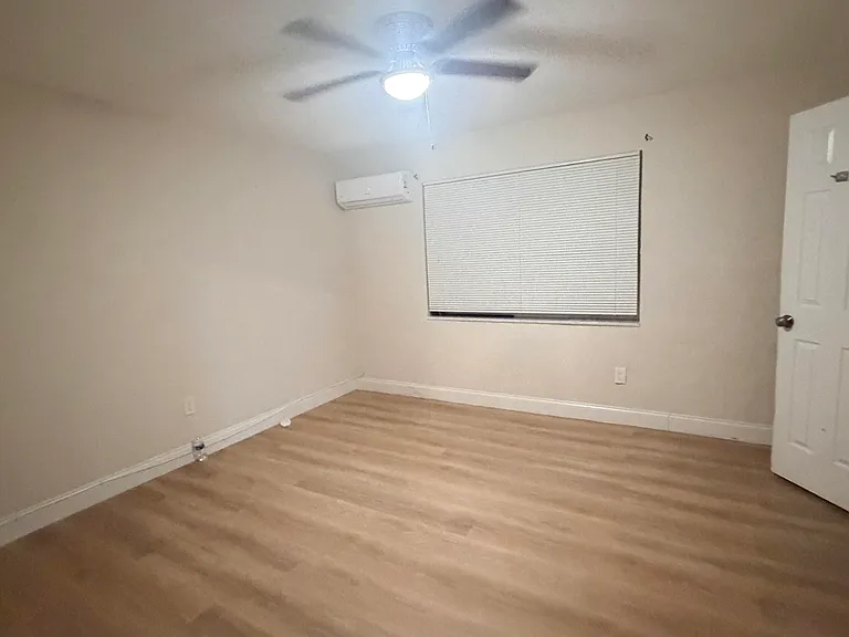 800 Moffett St #3 — Photo 7