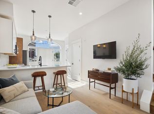 33 Fairmount Ave, Philadelphia, PA 19123