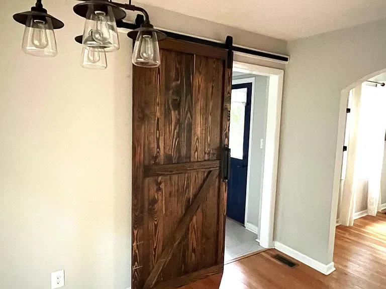 510 W Rhode Island Ave — Photo 4