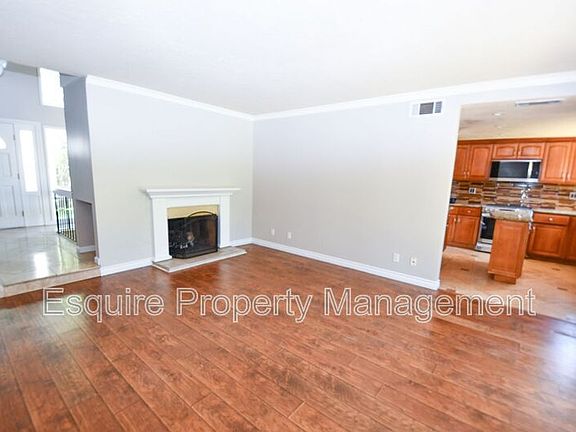 2nd image of 1310 Gracia St