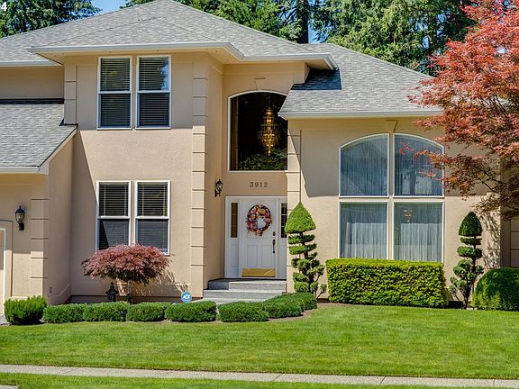 2nd image of 3912 NE 134th St