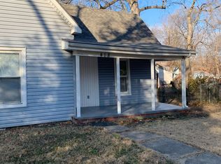 418 S Sycamore St, Ottawa, KS 66067