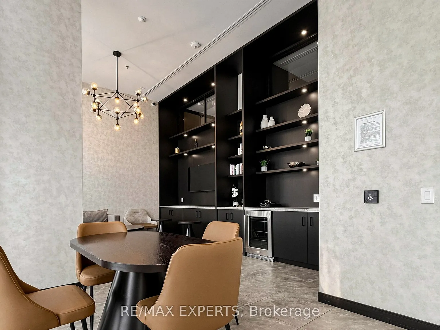 2 bed, $2,600 — Photo 2