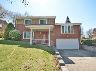 4569 Gates Dr, Homestead, PA