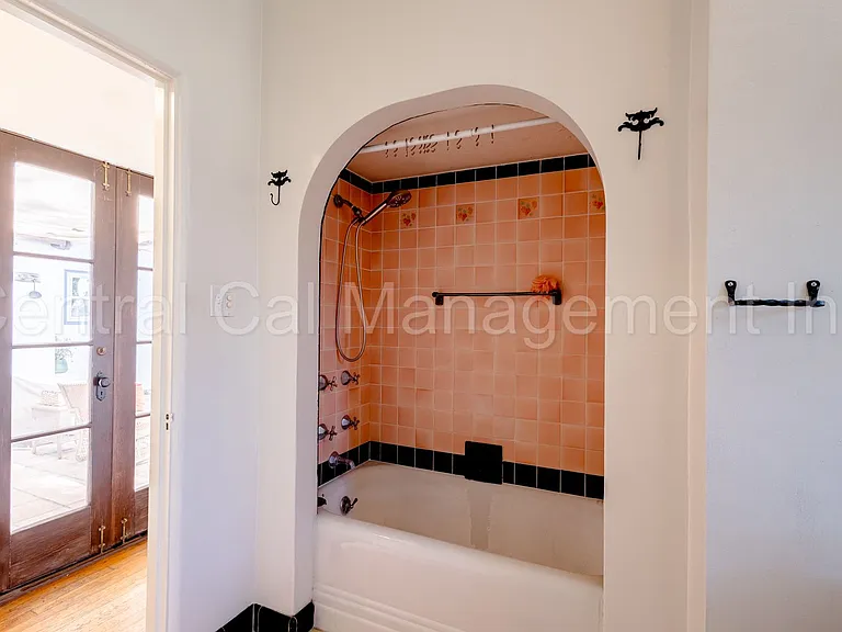 227 Oleander Ave — Photo 9