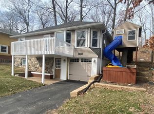 111 Wee Saw Trl, Valparaiso, IN 46383