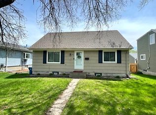 641 10th Ave S, Hopkins, MN 55343