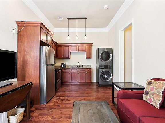 3rd image of 7320 Freret St #B