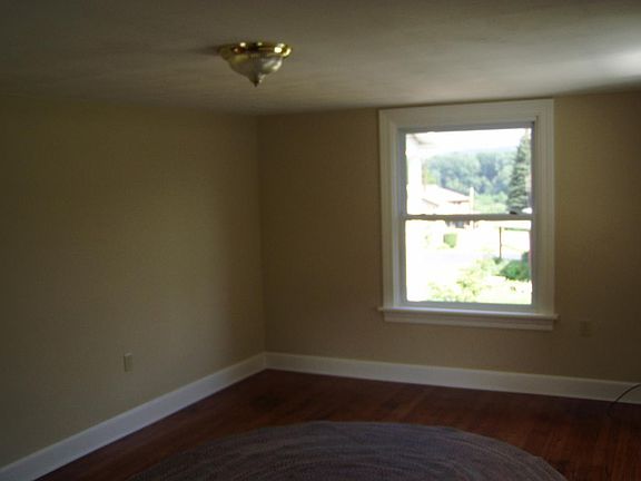 2nd image of 2430 Euclid Ave S