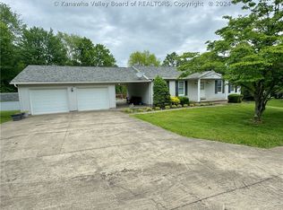 7201 Ripley Rd, Point Pleasant, WV 25550