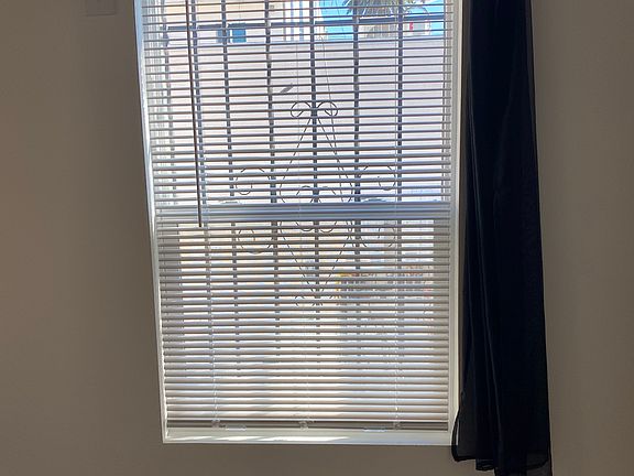 2nd image of 2826 Buckingham Rd #2828