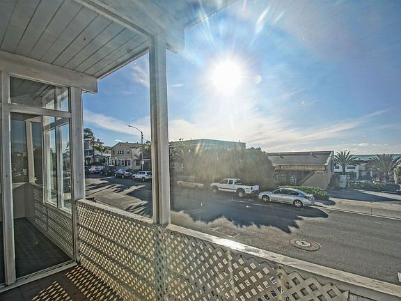 4th image of 1315 Sunset Dr #A