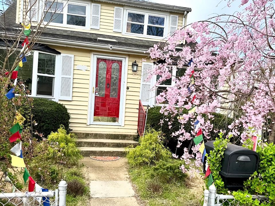 1st image of 4907 Iroquois St