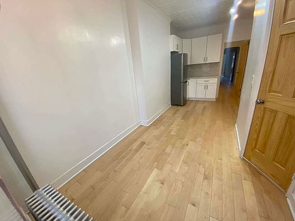 3rd image of 519 E 85th St APT 5E