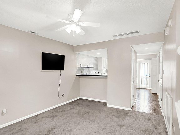 4th image of 839 E Sherwood Hills Dr
