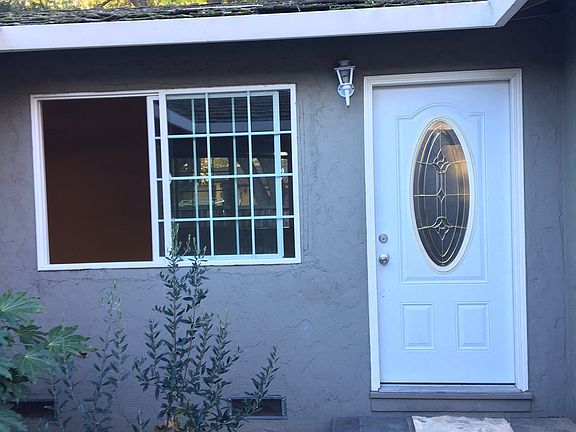 3rd image of 4082 Bismarck Dr