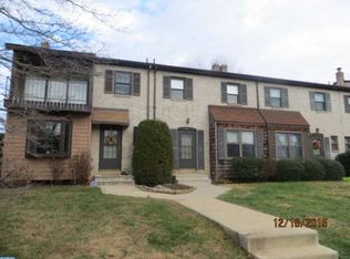 11 Bishop Dr, Aston, PA 19014