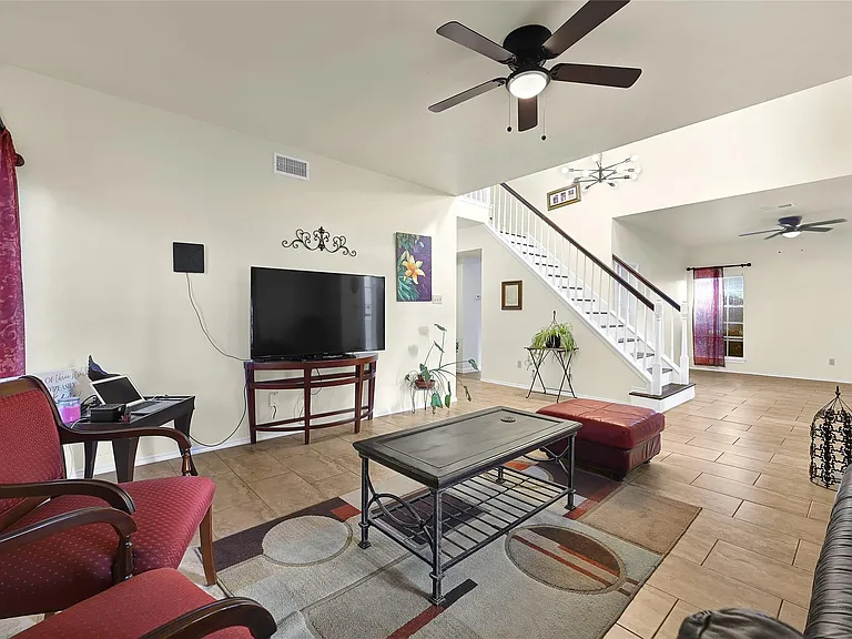 5910 Rolff Ln — Photo 37