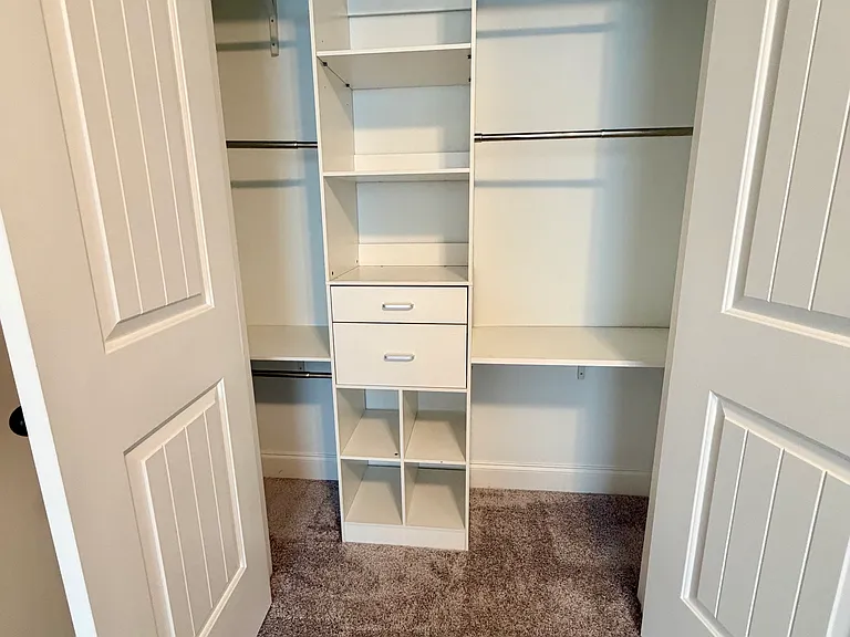 235 Claremont Ct — Photo 31