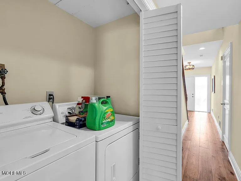 55 Sunset Ave — Photo 23