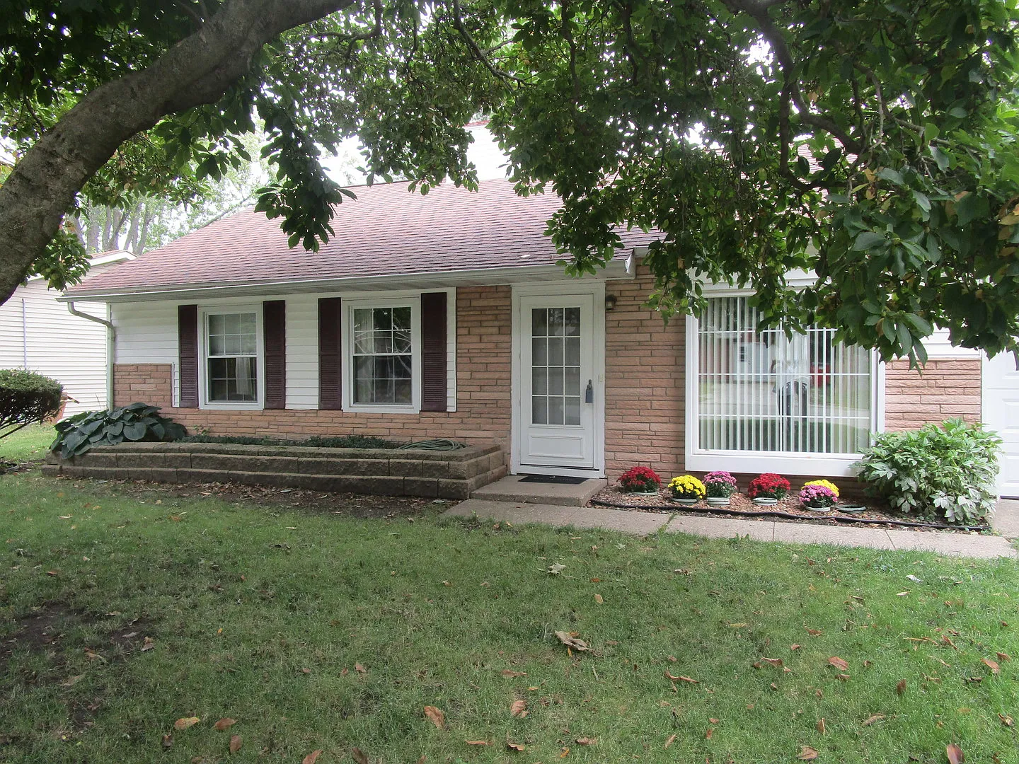 1714 Carolyn Dr photo 1
