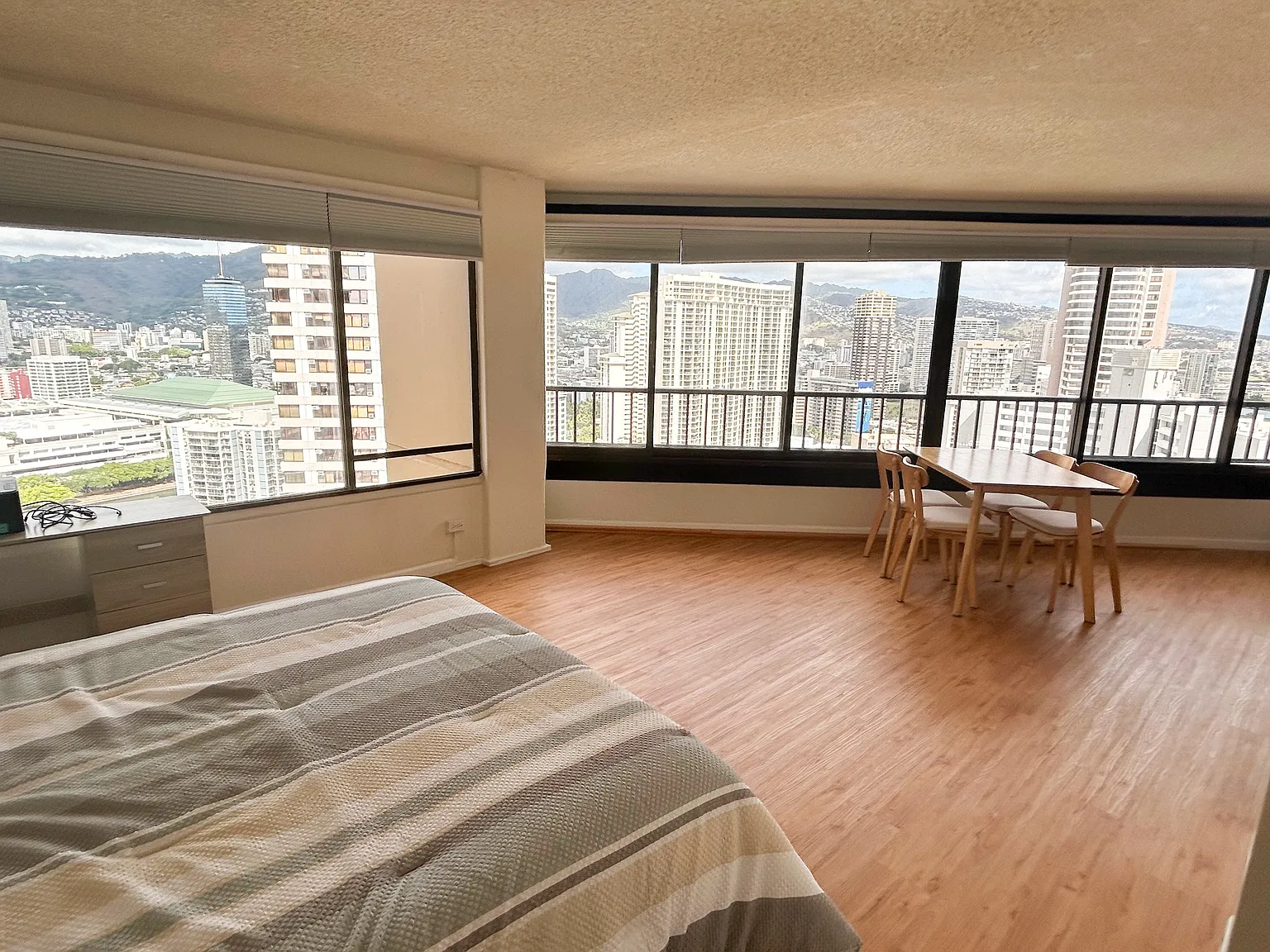 1 bed, 852 sqft, $3,100 — Photo 4