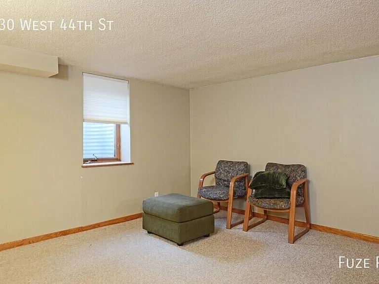 130 W 44th St — Photo 17