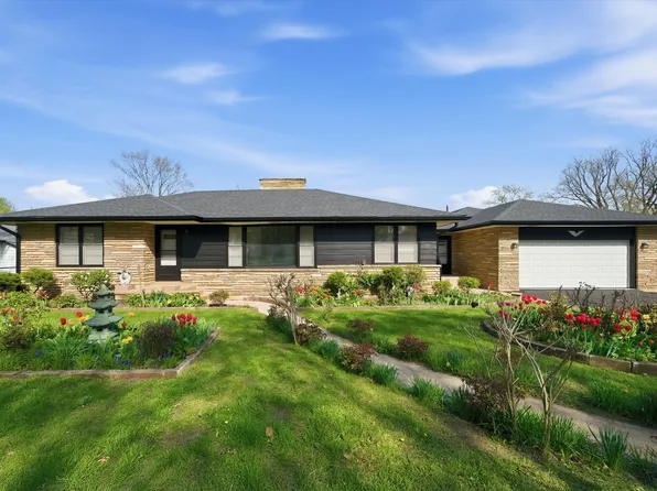 1907 Elim Ave, Zion, IL 60099