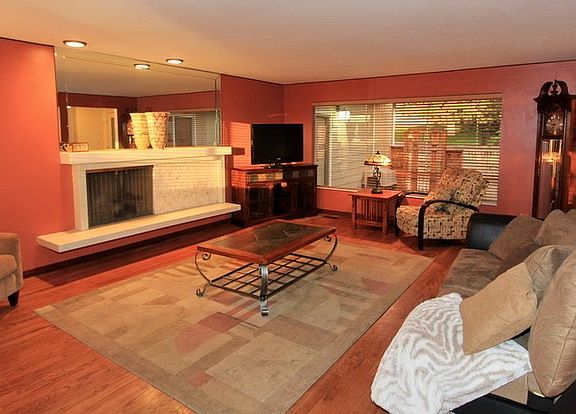 2nd image of 4510 S Lorenvon Dr