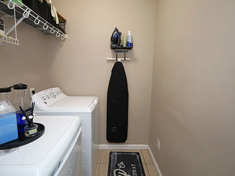 2401 Rankin Cir — Photo 14