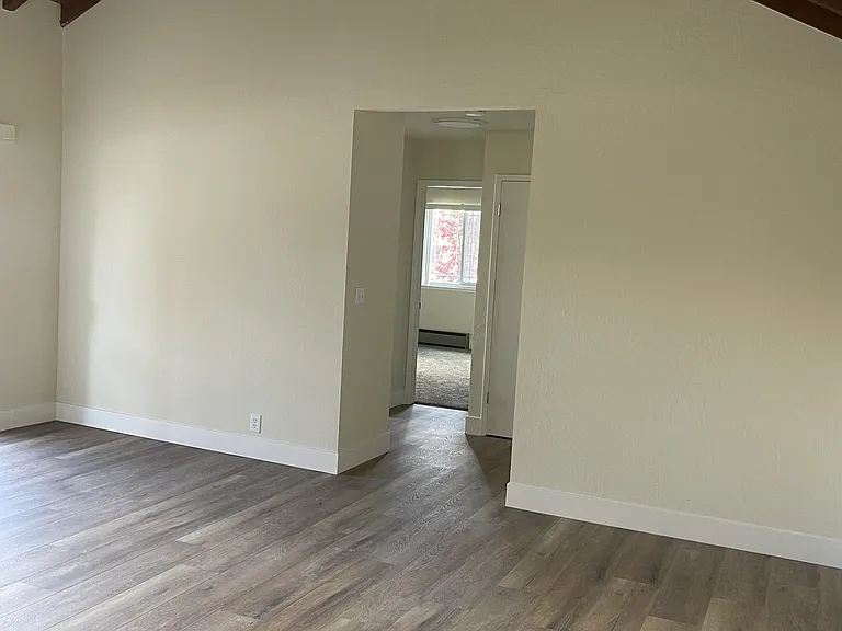 607 Timberpine Ave #4 — Photo 9