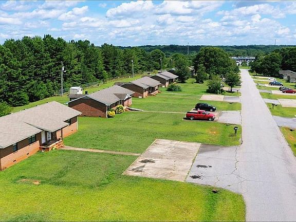 2nd image of 599 Jasmin Dr