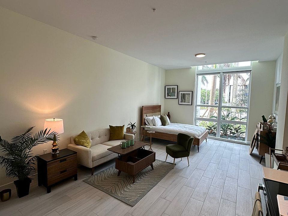 2nd image of 602 E Dania Bch #219