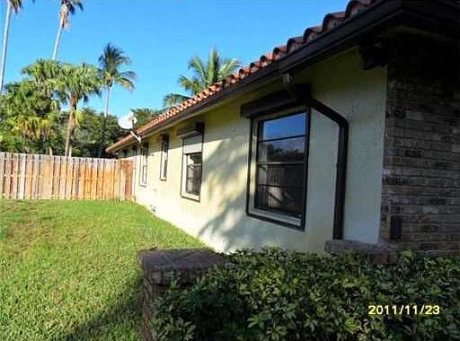 4th image of 9121 NW 14th St