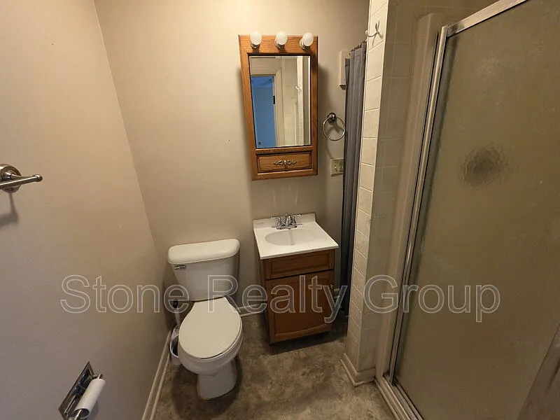 1 bed, 1.5 bath, $575 — Photo 4