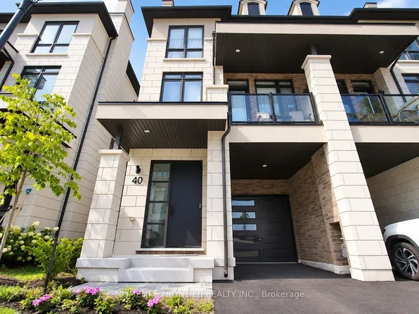 40 Chiara Rose Ln, Richmond Hill, ON L4E 2X5