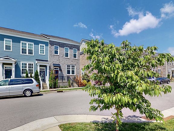 3rd image of 213 Muir Ave