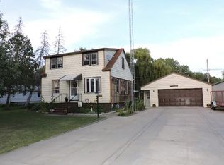 N2486 Rock River Rd, Fort Atkinson, WI 53538